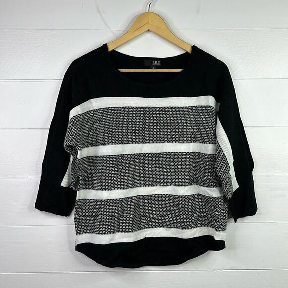 ANA Black White Stripe‎ Knit 3/4 Sleeve Scoop Neck Sweater Top Shirt Size Small - Picture 1 of 11